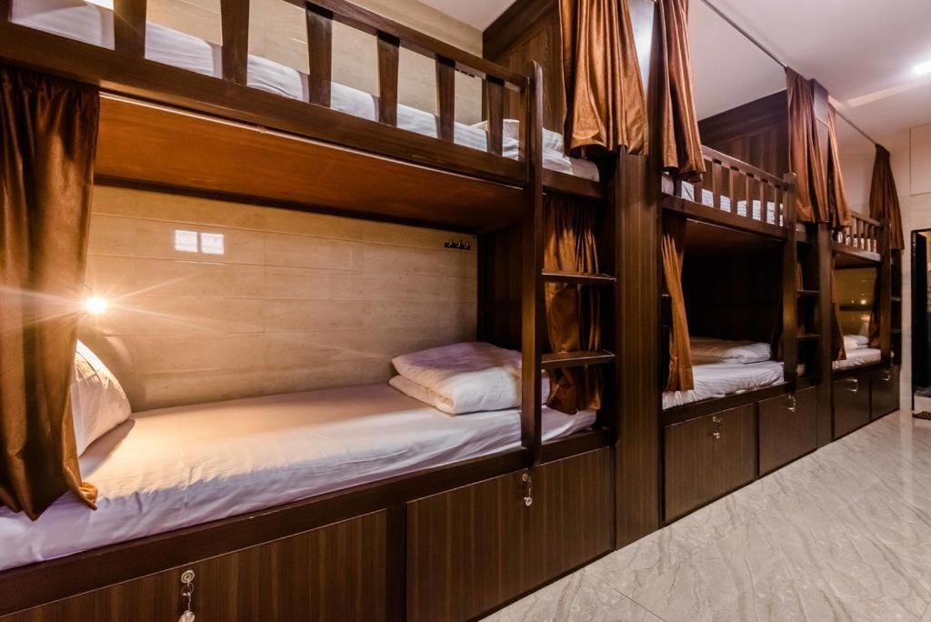 Awesome Dormitory Male Only 孟买 外观 照片